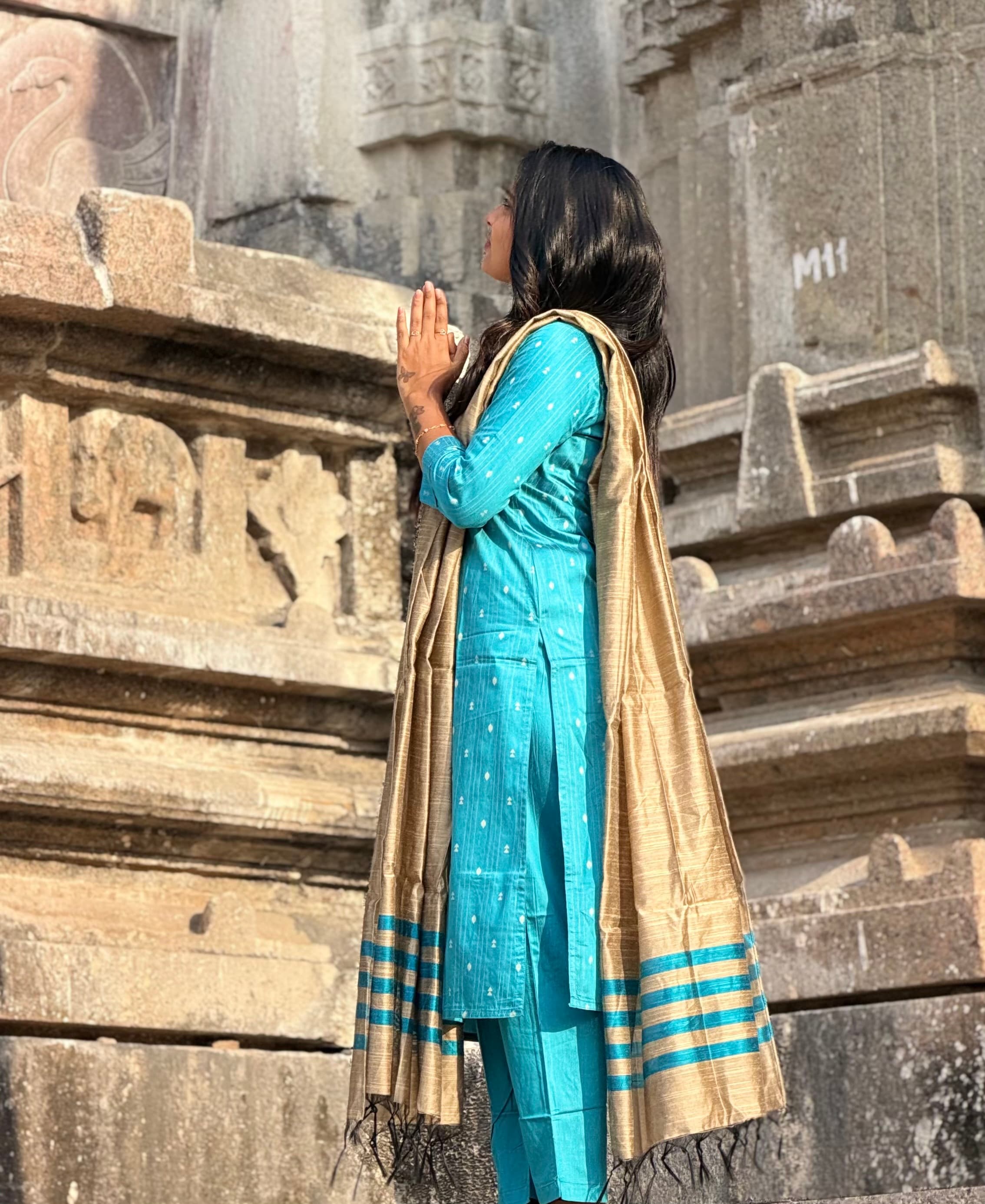 Women Turquoise Blue Kurta Set with Dupatta